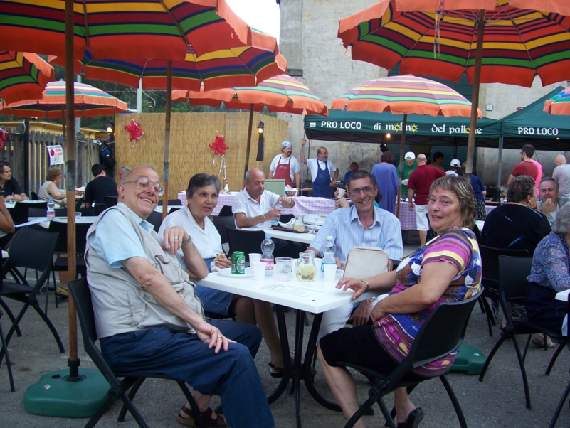  Image name: Estate029.jpg 
 width: 801 pixel 
 height: 602 pixel 
 Size: 440133 bytes 
 Click to enlarge 